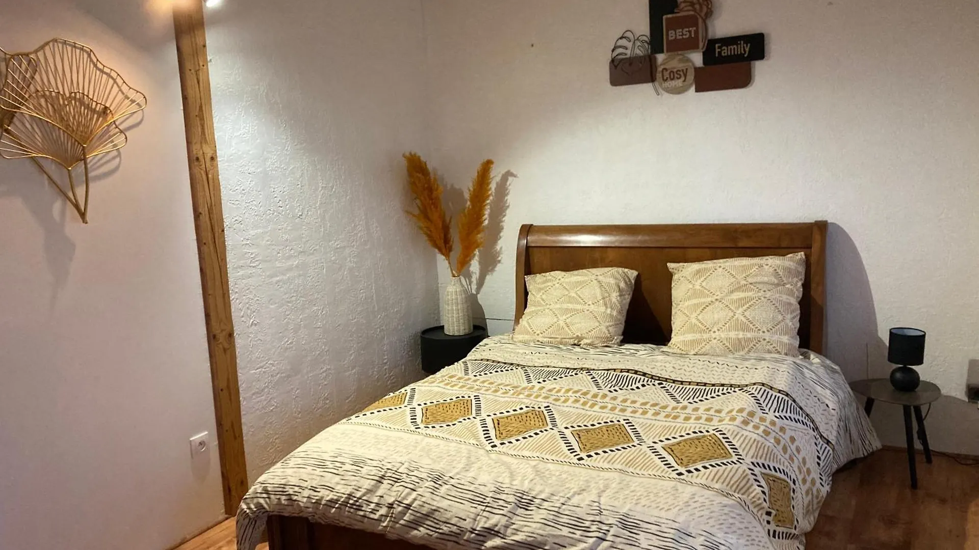 La Maisonnee Auvergnate Auzelles 0*,